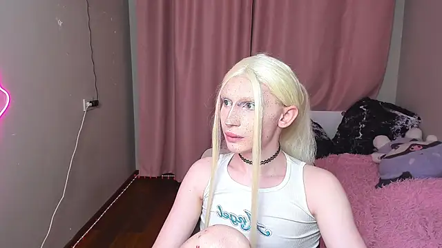 yoi mika online show from 12/02/25, 10:49