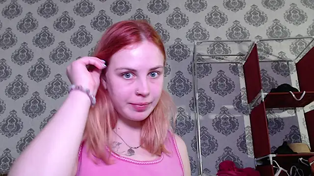 Snapshot of Alismoona chatting on 03/22/26, 04:21 Alismoona online show from 03/22/26, 04:21