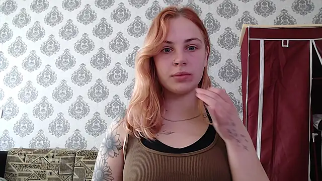 Snapshot of Alismoona chatting on 04/17/26, 07:11 Alismoona online show from 04/17/26, 07:11