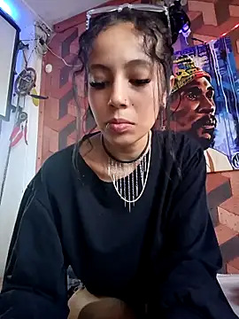 Snapshot of Katya_Bridge2 chatting on 10/07/25, 08:17 Katya Bridge2 online show from 10/07/25, 08:17