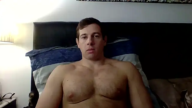 Snapshot of luca23millo90 chatting on 04/16/26, 04:02 luca23millo90 online show from 04/16/26, 04:02