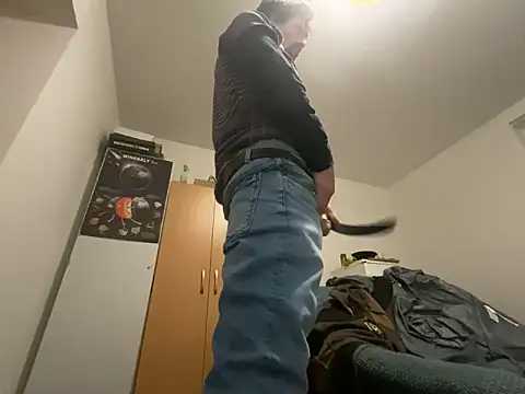 Snapshot of Salon1986 chatting on 11/30/25, 11:20 Salon1986 online show from 11/30/25, 11:20