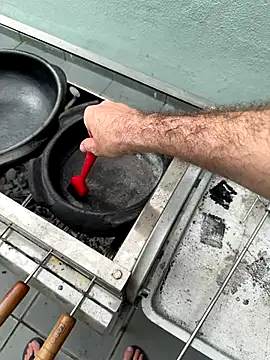 XUCRUTES42 online show from 10/31/25, 05:36