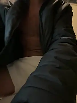 Snapshot of Mateo_6910 chatting on 09/12/25, 09:04 Mateo 6910 online show from 09/12/25, 09:04