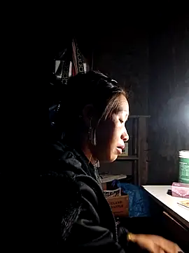 ngocngoc cute online show from 12/14/25, 11:42