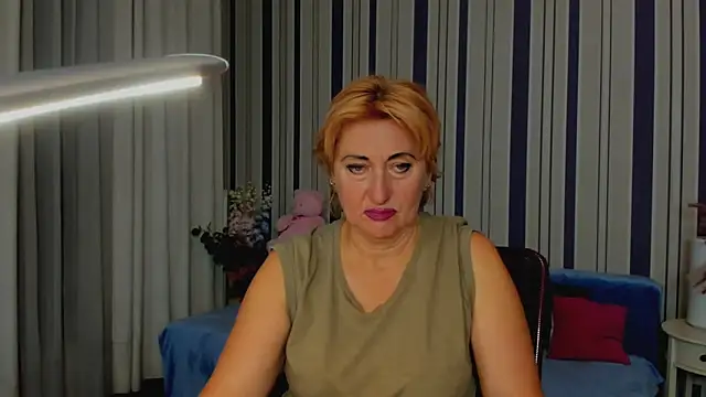 MilanaAlvis online show from 10/13/25, 06:13