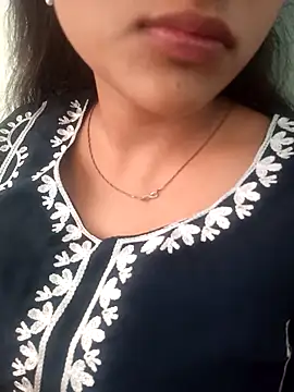 Neha Tyagi online show from 10/27/25, 05:22