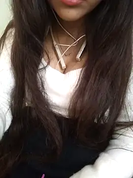 Neha Tyagi online show from 11/19/25, 08:58