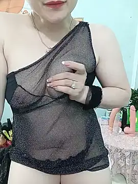 Snapshot of Spa-LinhLinh chatting on 06/07/26, 04:00 Spa-LinhLinh online show from 06/07/26, 04:00