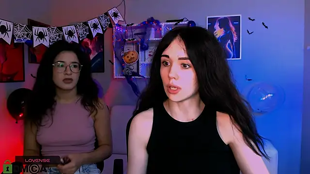 Snapshot of riley_sanders chatting on 10/30/25, 10:16 riley sanders online show from 10/30/25, 10:16