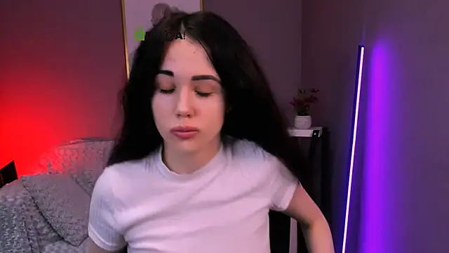 Snapshot of riley_sanders chatting on 11/23/25, 08:08 riley sanders online show from 11/23/25, 08:08