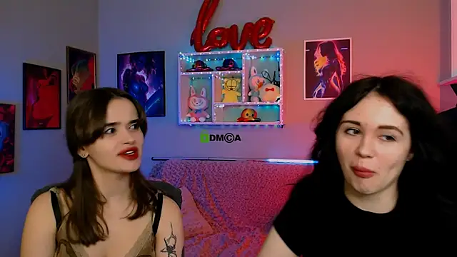 Snapshot of riley_sanders chatting on 03/23/26, 08:24 riley sanders online show from 03/23/26, 08:24