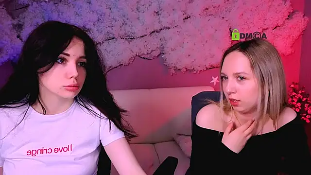 Snapshot of riley_sanders chatting on 03/24/26, 08:25 riley sanders online show from 03/24/26, 08:25