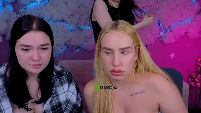 Snapshot of riley_sanders chatting on 04/07/26, 10:31 riley sanders online show from 04/07/26, 10:31