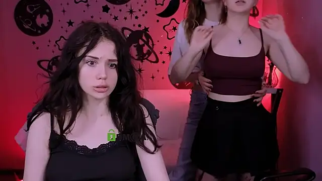 Snapshot of riley_sanders chatting on 04/15/26, 11:05 riley sanders online show from 04/15/26, 11:05