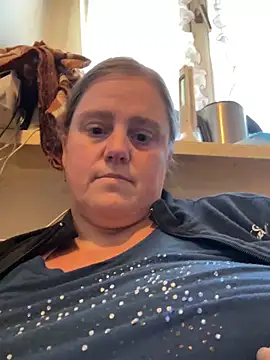 Snapshot of vaccabbw chatting on 11/08/25, 02:28 vaccabbw online show from 11/08/25, 02:28