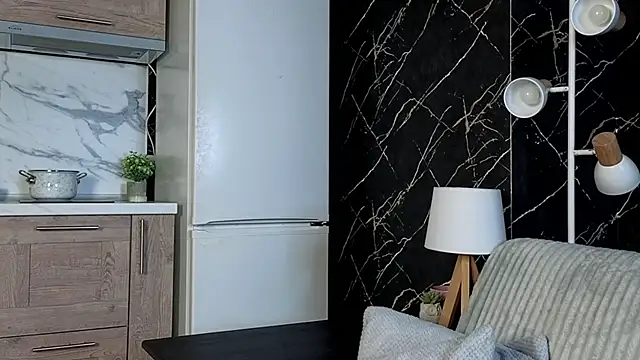 EarleneBrayton online show from 12/14/25, 01:22