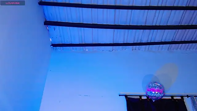 Snapshot of taniaqueen18 chatting on 10/30/25, 07:36 taniaqueen18 online show from 10/30/25, 07:36