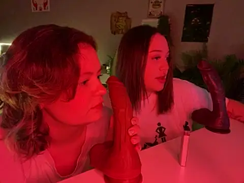 MoonIvy  online show from 11/15/25, 05:31