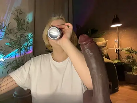 MoonIvy  online show from 03/22/26, 07:39