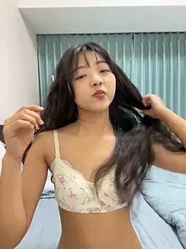 peach x online show from 10/27/25, 02:54