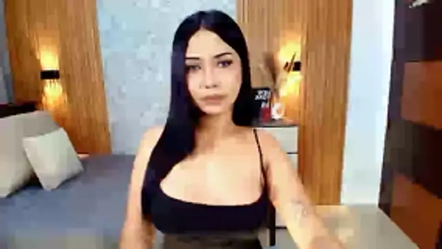 Snapshot of MiaFuckingWill chatting on 10/19/25, 11:55 MiaFuckingWill online show from 10/19/25, 11:55