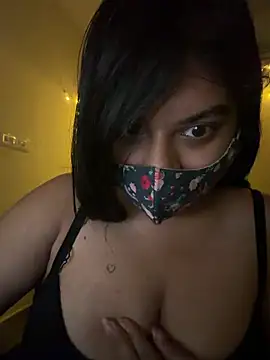 Snapshot of BigBreasted chatting on 02/07/26, 07:28 BigBreasted online show from 02/07/26, 07:28