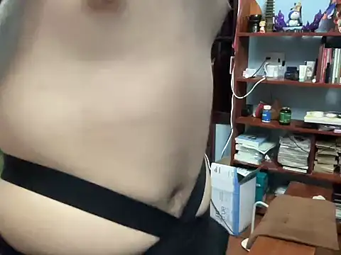 Snapshot of lahungdj12 chatting on 11/08/25, 02:39 lahungdj12 online show from 11/08/25, 02:39