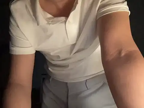 lahungdj12 online show from 01/15/26, 04:39