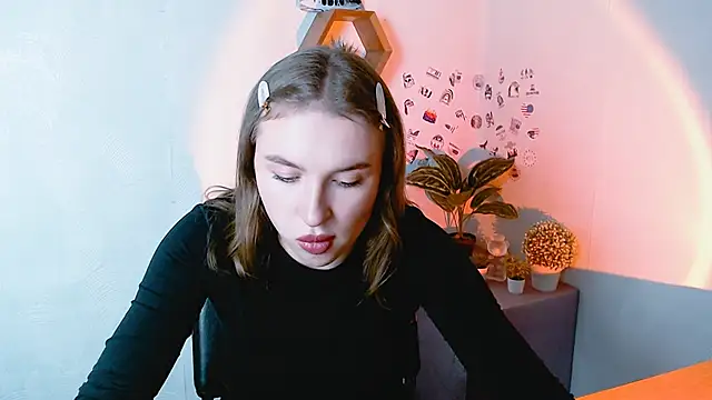 Snapshot of JuliaTopp_ chatting on 09/18/25, 12:29 JuliaTopp online show from 09/18/25, 12:29