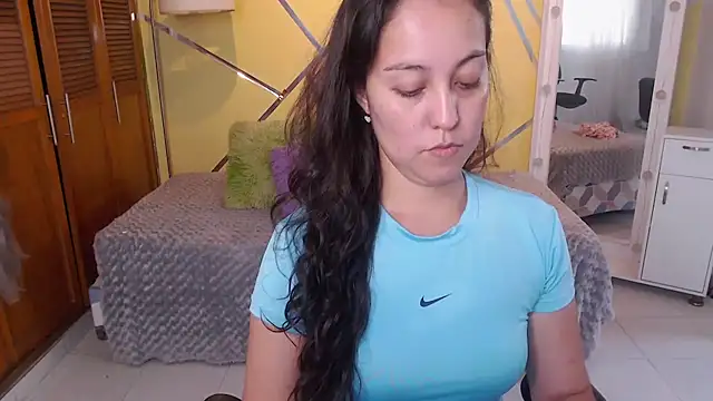 shirleyrojas online show from 10/28/25, 08:00