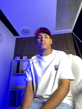 IsaacBlack  online show from 09/12/25, 04:34