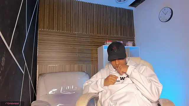 IsaacBlack  online show from 09/22/25, 04:36