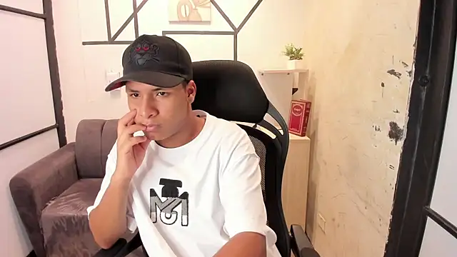 IsaacBlack  online show from 09/28/25, 04:51