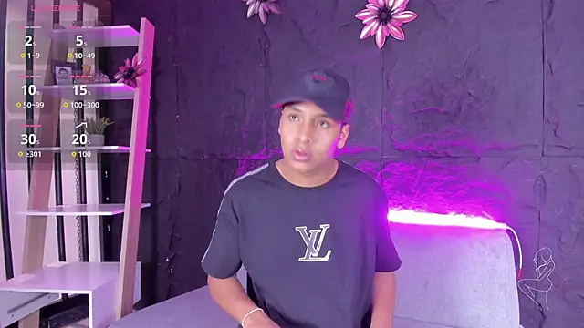 IsaacBlack  online show from 10/02/25, 04:52