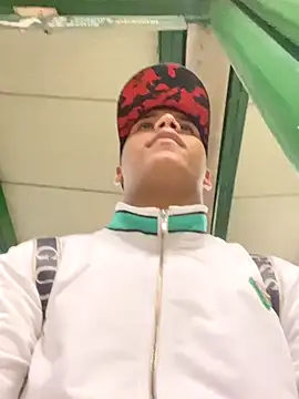 IsaacBlack  online show from 10/03/25, 03:47