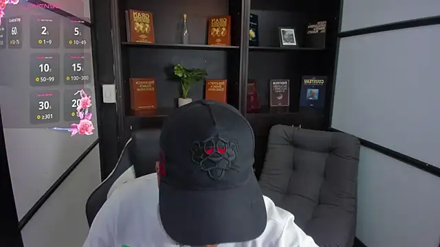 IsaacBlack  online show from 10/04/25, 04:54