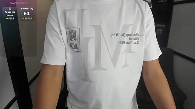 IsaacBlack  online show from 10/05/25, 04:55