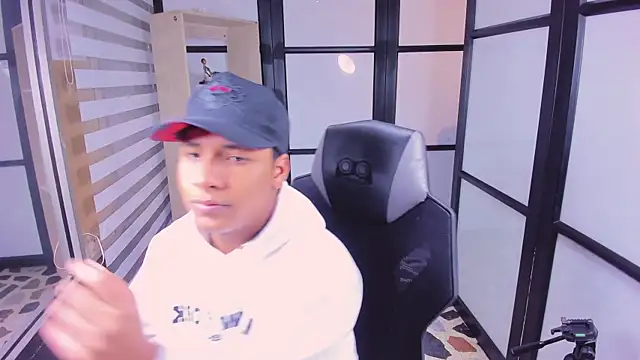 IsaacBlack  online show from 10/14/25, 04:13