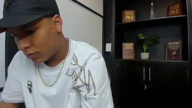 IsaacBlack  online show from 10/23/25, 04:23