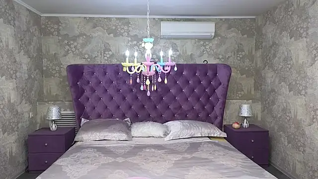 Anna Kenann online show from 09/16/25, 06:58