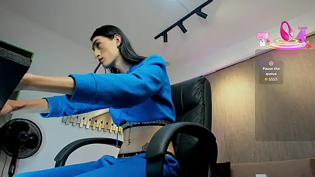 lily cash1 online show from 11/04/25, 07:02