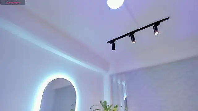 lily cash1 online show from 04/09/26, 11:26