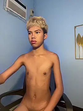 Snapshot of urcumjp chatting on 02/19/26, 01:23 urcumjp online show from 02/19/26, 01:23