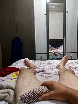 Gustavo198045 online show from 09/30/25, 03:11