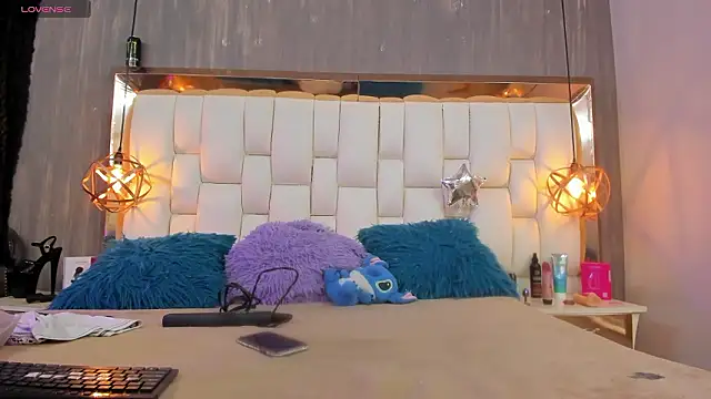 Foxxy Doll online show from 03/23/26, 02:43