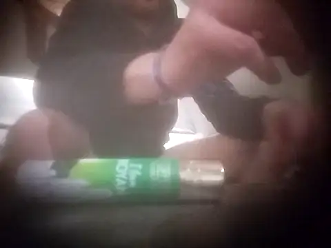 Snapshot of Floppy44 chatting on 04/24/26, 02:25 Floppy44 online show from 04/24/26, 02:25