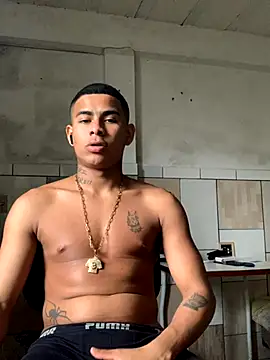 Snapshot of Novindot23cm chatting on 11/07/25, 05:24 Novindot23cm online show from 11/07/25, 05:24