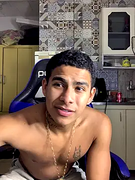 Snapshot of Novindot23cm chatting on 12/16/25, 10:48 Novindot23cm online show from 12/16/25, 10:48