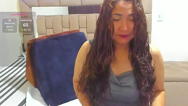 Snapshot of gabrielaponce11 chatting on 11/21/25, 11:58 gabrielaponce11 online show from 11/21/25, 11:58